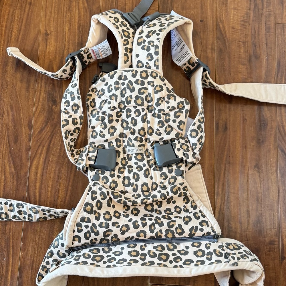 BabyBjorn Leopard Pattern Carrier